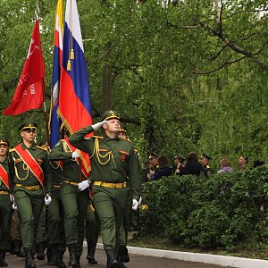 Возложение цветов к памятнику сотрудников и студентов ВГУ